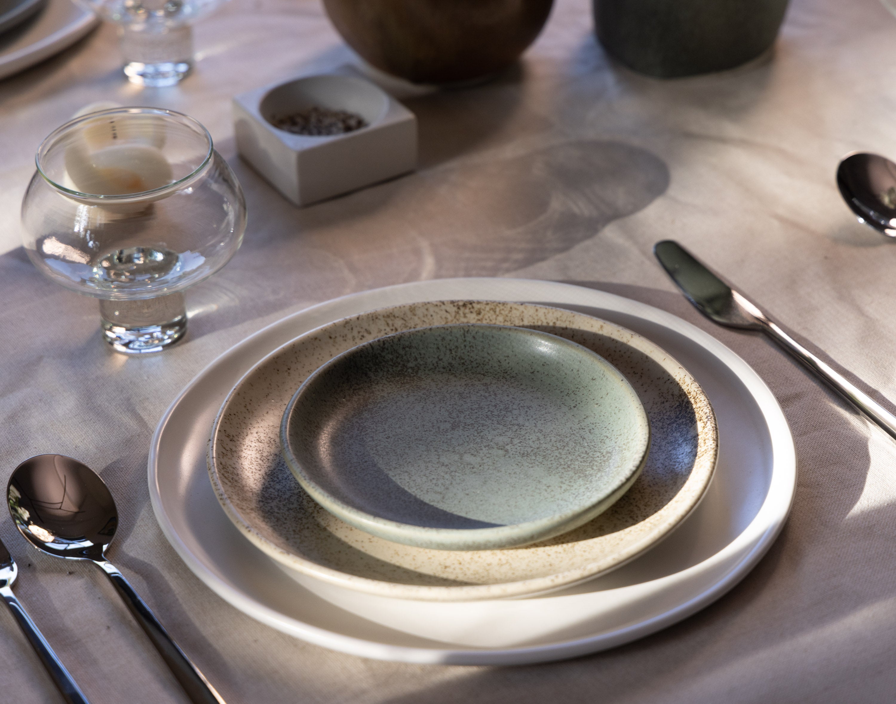 Dinnerware Sets